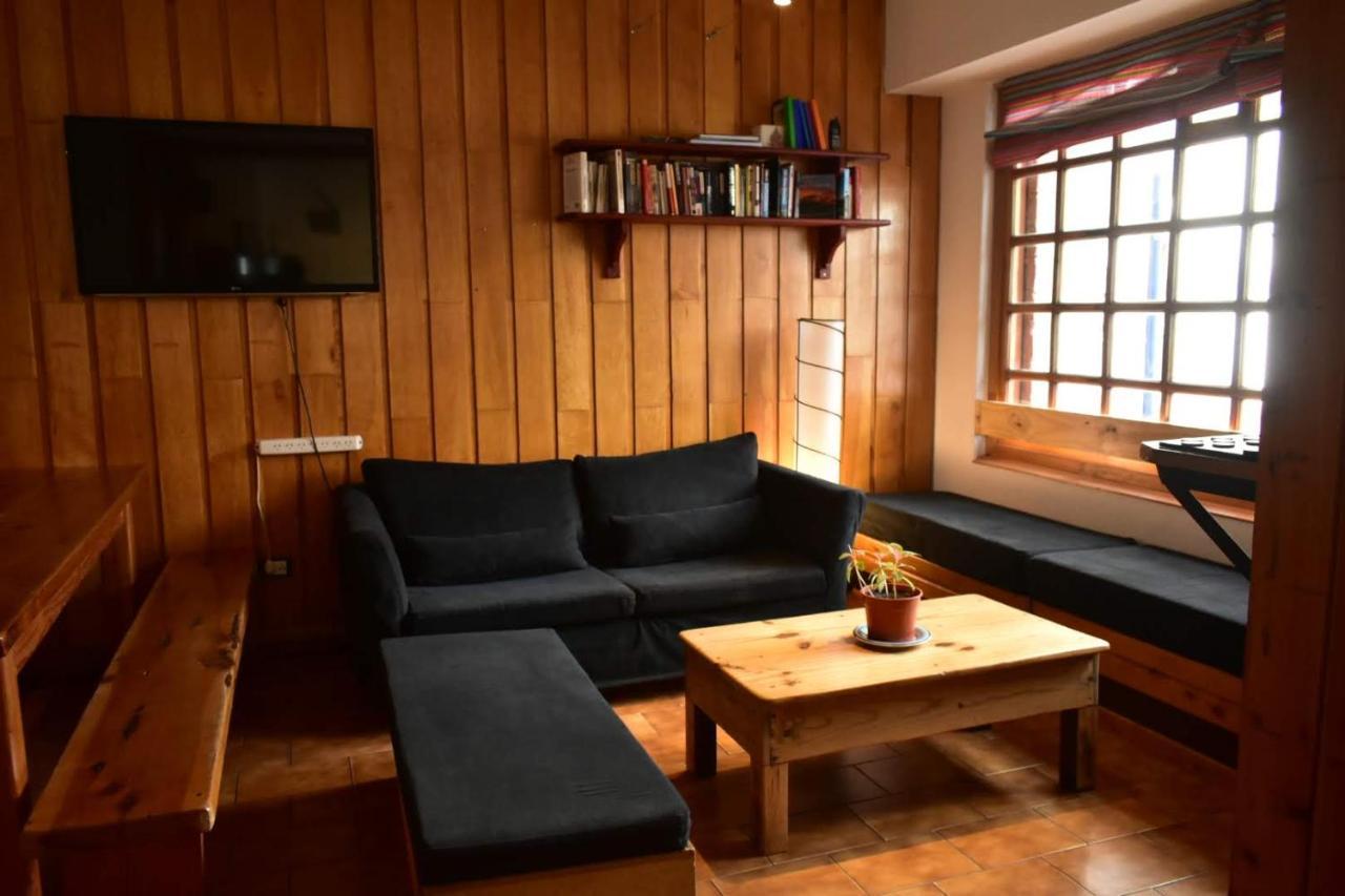 Cinerama Hostel San Carlos de Bariloche Exterior photo